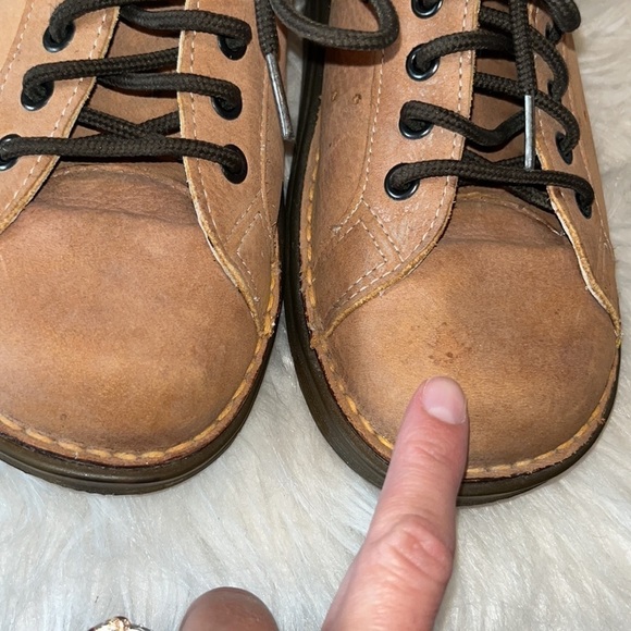DR.MARTENS Air Wair tan light brown lace up shoe men size 6/women size 8 England - Picture 12 of 17
